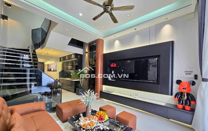 CẦN BÁN NHÀ 3 TẦNG 3PN 2WC GẦN BIỂN KHU VỰC LIÊN CHIỂU