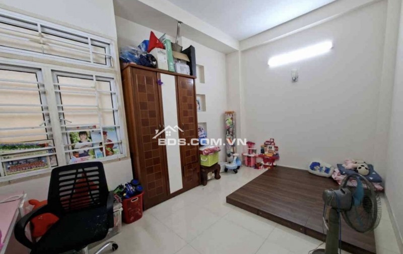 NHÀ PHỐ ĐẸP – VỊ TRÍ ĐẸP – GIÁ TỐT CHO KHÁCH THIỆN CHÍ