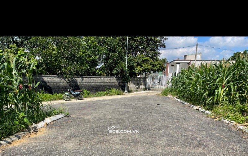 chính chủ bán đất gần khu công nghiệp nhuận trạch. 102m . giá 1.2 ty