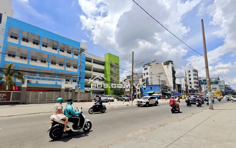 Cần bán gấp siêu phẩm chính chủ ở đường Cách Mạng Tháng Tám