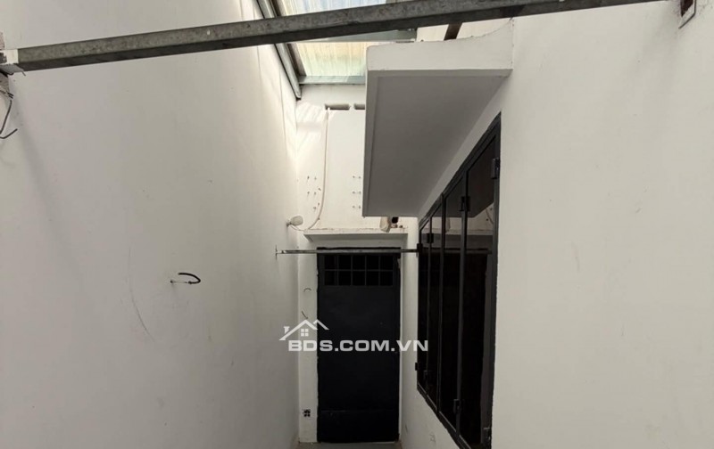 NGAY TRUNG TÂM TĐ - XE HƠI ĐẬU TRƯỚC NHÀ - 68m2 - NGANG KHỦNG 5.3m - 4.98 TỶ TL