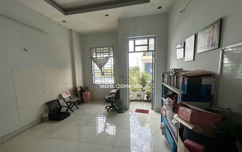GÒ CÁT, PHÚ HỮU, THỦ ĐỨC - 66 M²(4.04 m x 16.4 m) - 2 TẦNG BTCT-  5.6TỶ TL