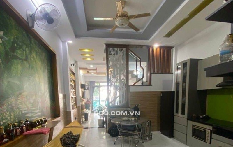 Lê Thị Riêng -  7.89 tỷ