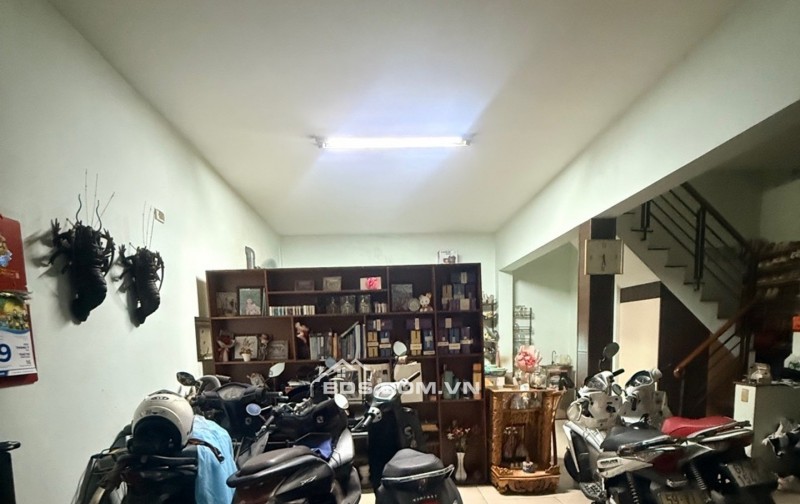 NHÀ 2 TẦNG HẺM 3 GÁC SẠCH ĐẸP - 50M RA MẶT TIỀN - GẦN CV LÀNG HOA - CHỢ HẠNH THÔNG TÂY - GIÁ CHÀO CŨ 6.5 TỶ NAY GIẢM 600tr CHÀO BÁN NHANH GIÁ 5.9TỶ