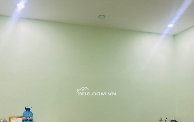 BIỆT THỰ SÂN VƯỜN 300M2, NGANG 15M - ĐẦY ĐỦ CÔNG NĂNG - NHÀ ĐÚC BTCT 4PN.