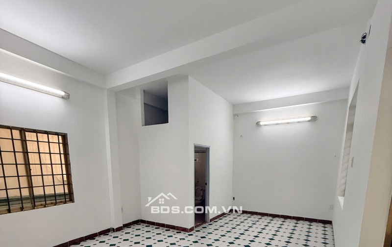 BÁN NHÀ 3 TẦNG MẶT TIỀN ĐƯỜNG QUANG TRUNG – TRUNG TÂM TP NHA TRANG