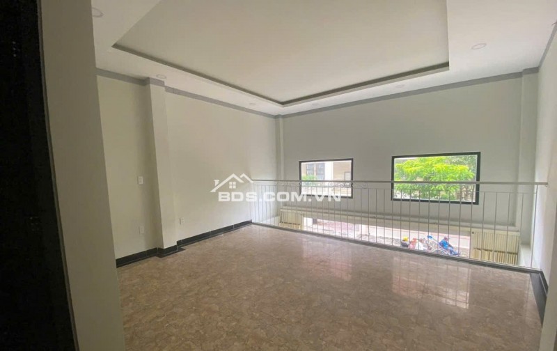 Bán nhà trung tâm thành phố Nha Trang, đường Lê Lai giá 9.99 tỷ