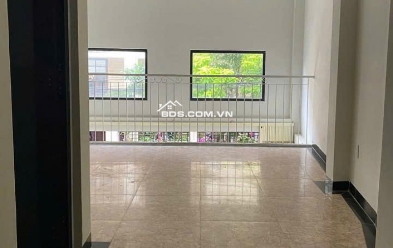 Bán nhà trung tâm thành phố Nha Trang, đường Lê Lai giá 9.99 tỷ