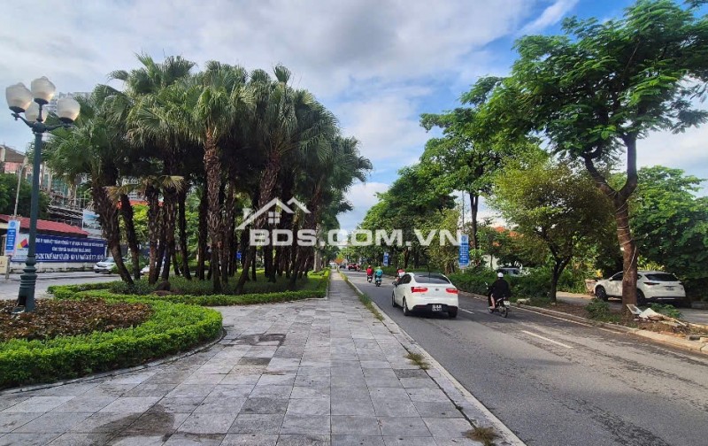 Chính chủ bán nhà mặt phố Nguyễn Cơ Thạch 45mv SĐCC LH:0969148973.
