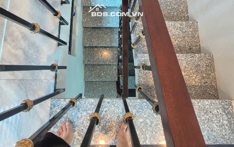 Chính chủ bán nhà mặt phố Nguyễn Cơ Thạch 45mv SĐCC LH:0969148973.