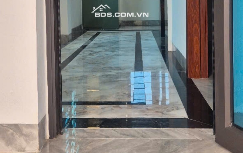 Chính chủ bán nhà mặt phố Nguyễn Cơ Thạch 45mv SĐCC LH:0969148973.