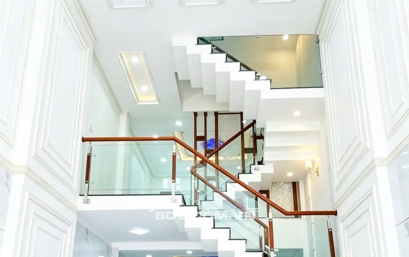 Nhà MTKD An Dương Vương (Lộ giới 30m), 5 tầng, 4.4m x 18m, không lộ giới, sổ đẹp