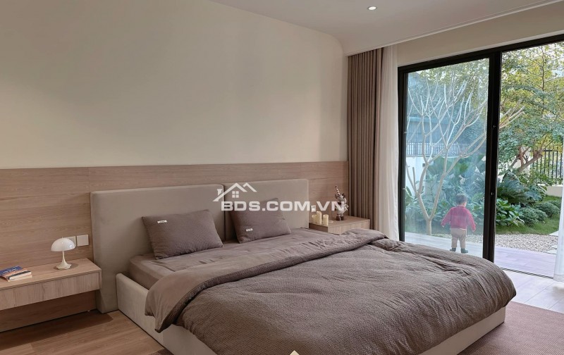 Bán căn Villa view rừng thông vĩnh viễn tại Hoàng Hoa Thám, đường xe 16 chỗ tận nơi