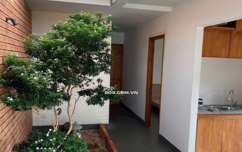 Bán nhà nghỉ dưỡng 2 PN cách biển Hồ Tràm 600m, diện tích 173,3m2, chỉ hơn 3 tỷ xíu, giá còn thương lượng