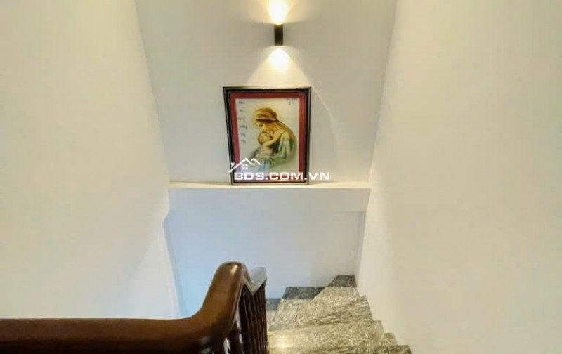 NHÀ ĐẸP TRUNG TÂM ĐỐNG ĐA – 5 TẦNG DÂN XÂY – GẦN Ô TÔ – CHỈ 7,xTỶ
