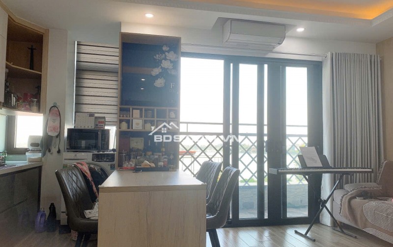 Cho thuê Căn hộ chung cư mini cực Vip tại Ngõ 193 Trích Sài. Căn T6 View hồ Tây thoáng. Chỉ 12tr