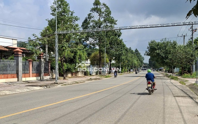 Sang nhượng gấp gấp lô đất quy hoạch KDC tại mặt tiền đường ĐT 821, xã An Ninh, tỉnh Tây Ninh (cũ là xã Lộc Giang, huyện Đức Hòa, tỉnh Long An).