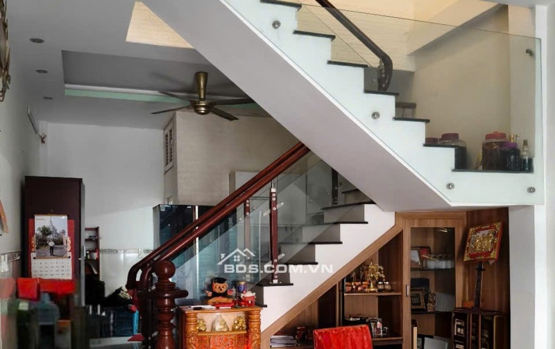 Nhà bán sát mặt tiền đường Tân Mỹ, Quận 7, giá nhỉnh 7 tỷ