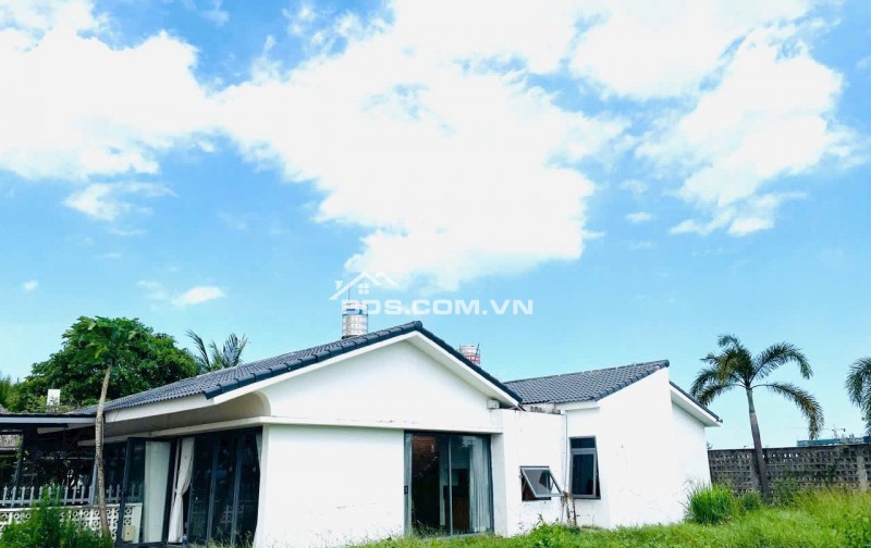 Bán nhà nghỉ dưỡng 2 PN cách biển Hồ Tràm 600m, diện tích 173,3m2, chỉ hơn 3 tỷ xíu, giá còn thương lượng