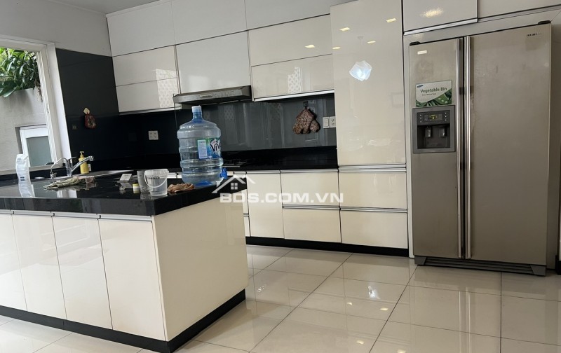 Cho thuê nhà đường số 11 KDC Him Lam P. Tân Hưng Q7