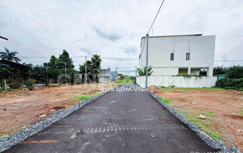 CHỦ NGỘP GIẢM GIÁ 200TR LÔ ĐẤT 100M2 SỔ RIÊNG THỔ CƯ NGAY TRUNG TÂM