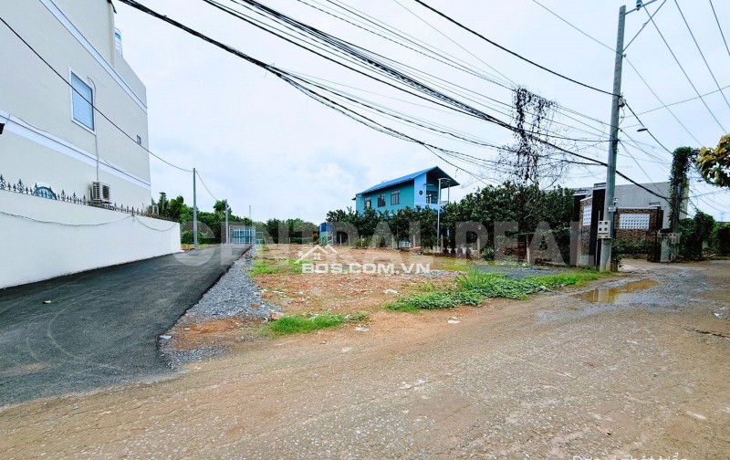 CHỦ NGỘP GIẢM GIÁ 200TR LÔ ĐẤT 100M2 SỔ RIÊNG THỔ CƯ NGAY TRUNG TÂM