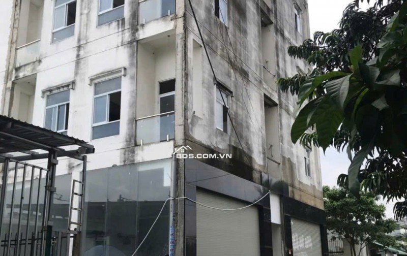 CCG Bank định giá 60 tỷ bán 45 tỷ toàn nhà CHDV P.An Phú Đông - TPHCM