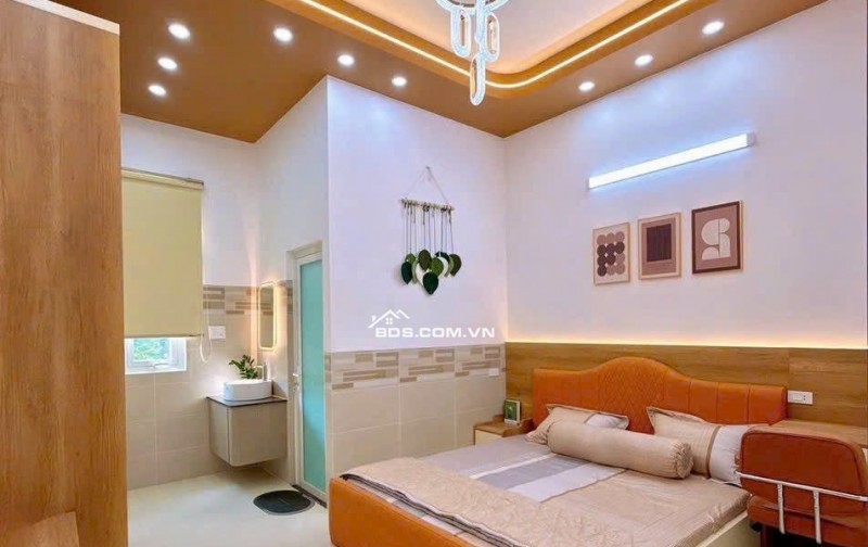 Nhà đẹp Thủ Dầu Một 120m² - 3PN - 2WC - Sổ hồng riêng - Giá chỉ 2 tỷ