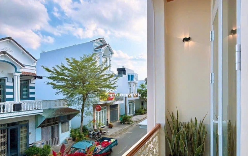Nhà đẹp Thủ Dầu Một 120m² - 3PN - 2WC - Sổ hồng riêng - Giá chỉ 2 tỷ