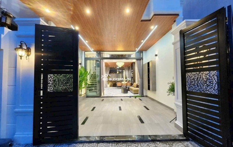 -Cần Bán Một Căn Villa Phong Cách Tân Cổ Điển - Phường Thanh Khê - cách biển 400m - Chính chủ gửi bán nhà 4 Tầng Full toàn bộ nội thất cao cấp