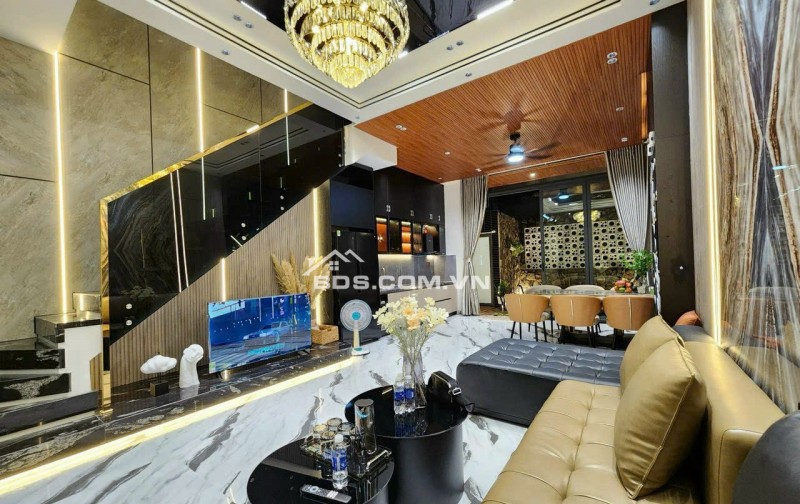 -Cần Bán Một Căn Villa Phong Cách Tân Cổ Điển - Phường Thanh Khê - cách biển 400m - Chính chủ gửi bán nhà 4 Tầng Full toàn bộ nội thất cao cấp