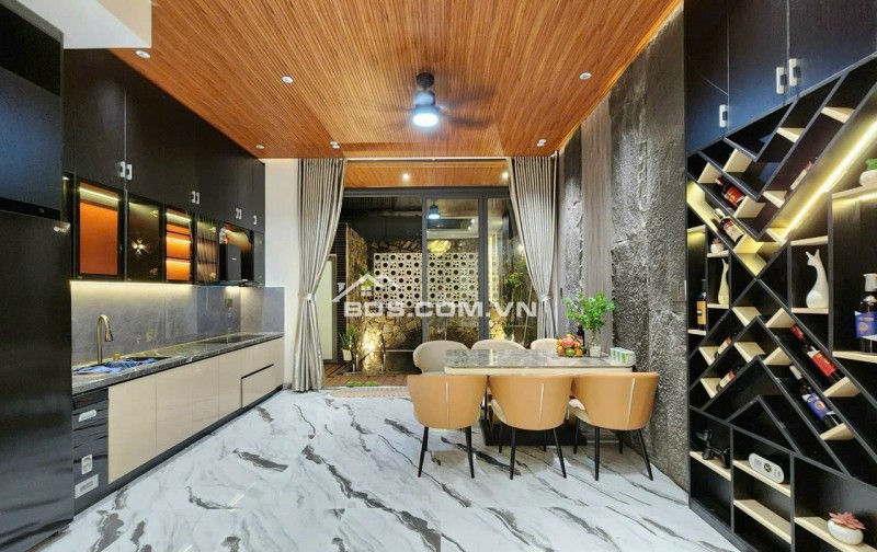 -Cần Bán Một Căn Villa Phong Cách Tân Cổ Điển - Phường Thanh Khê - cách biển 400m - Chính chủ gửi bán nhà 4 Tầng Full toàn bộ nội thất cao cấp