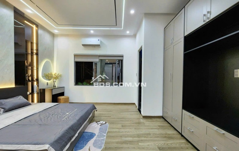 -Cần Bán Một Căn Villa Phong Cách Tân Cổ Điển - Phường Thanh Khê - cách biển 400m - Chính chủ gửi bán nhà 4 Tầng Full toàn bộ nội thất cao cấp