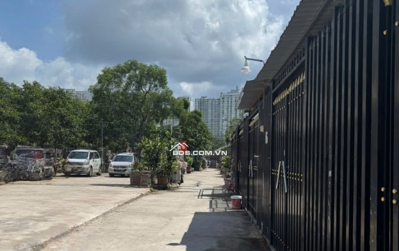 BÁN NHÀ XE HƠI ĐẬU CỬA TẠI QUẬN 7  CHUYÊN DÙNG -  (4X10) 2PN- CHỈ 1 TỶ 399TR