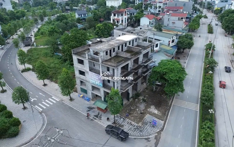 VỊ TRÍ VÀNG! NHÀ CĂN GÓC! KINH DOANH SẦM UẤT NGÀY ĐÊM TẠI TRUNG TÂM PHỐ CHỢ LƯƠNG SƠN.
