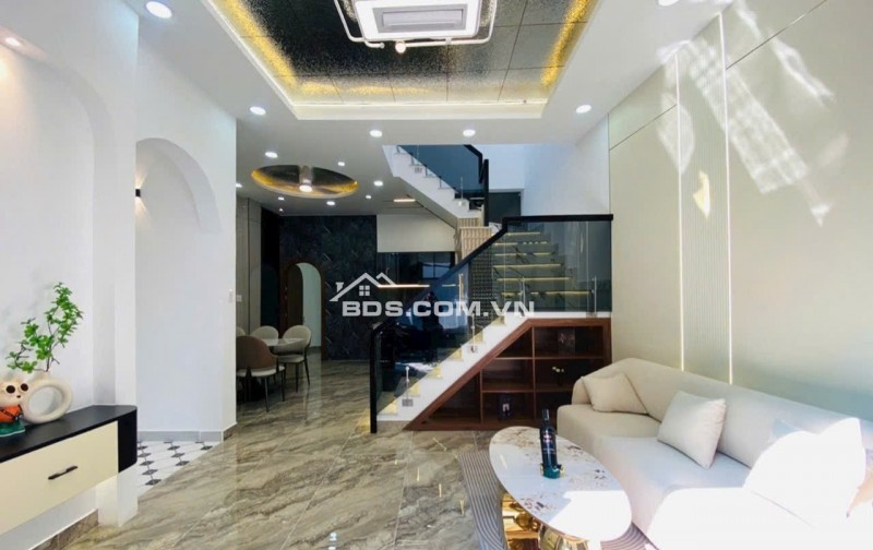 SIÊU PHẨM NHÀ MỚI ĐẸP FULL NỘI THẤT, 3PN CÓ PHÒNG NGỦ TẦNG TRỆT, HẺM THÔNG.