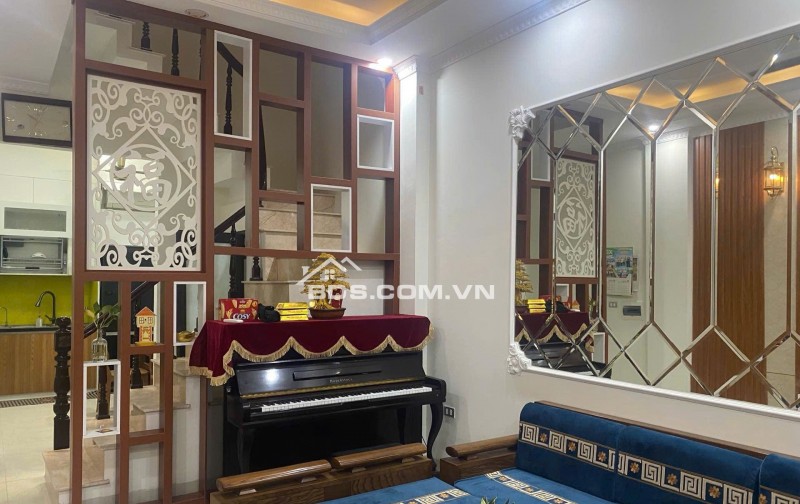 Ở CỰC SƯỚNG LÕI THANH XUÂN 2 THOÁNG TRƯỚC SAU, 3 BƯỚC Ô TÔ TRÁNH