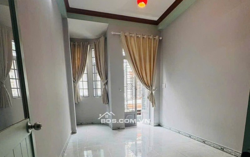HÀNG NÓNG TÂN BÌNH - NGUYỄN HỒNG ĐÀO - 37M2 - 3 TẦNG - XE HƠI NGỦ TRONG NHÀ - CHỈ 7.5 TỶ.  )