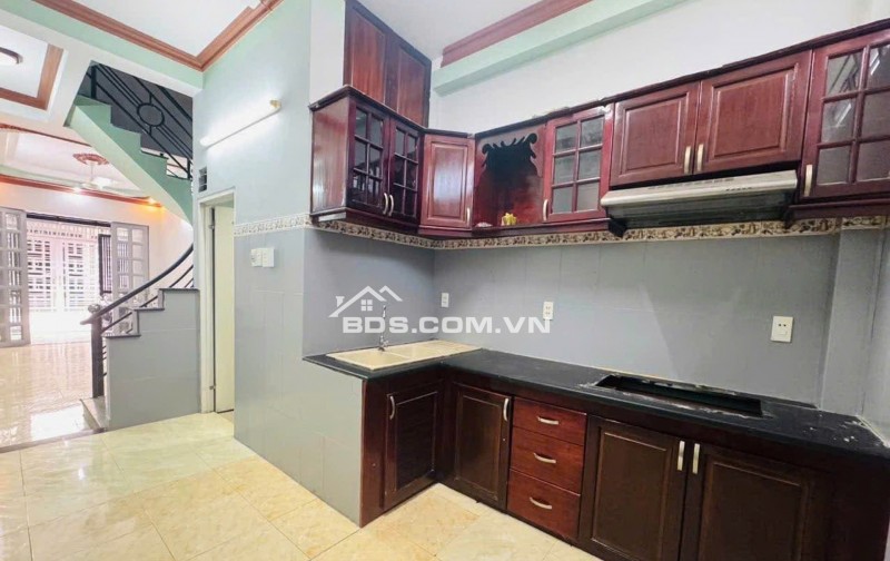 HÀNG NÓNG TÂN BÌNH - NGUYỄN HỒNG ĐÀO - 37M2 - 3 TẦNG - XE HƠI NGỦ TRONG NHÀ - CHỈ 7.5 TỶ.