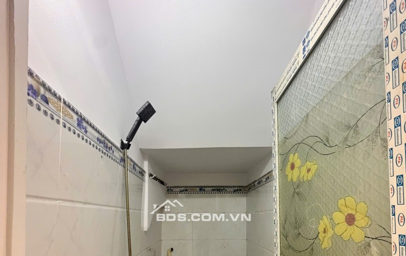Bán gấp nhà 1 trệt 1 lầu Xuân Thới Sơn Hóc Môn đường Nguyễn Văn Bứa