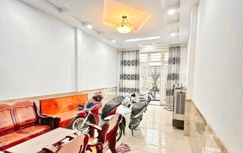 Chính chủ Bán nhà đẹp Full nội thất Mặt Tiền ĐS Lâm Văn Bền. Quận 7