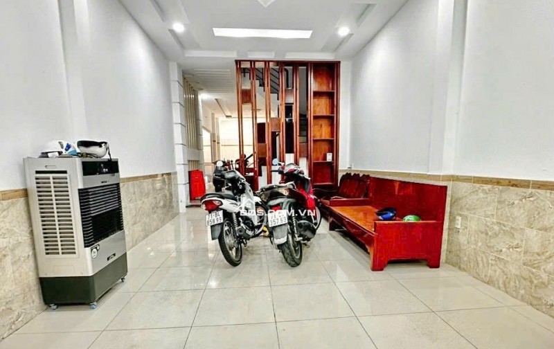 Chính chủ Bán nhà đẹp Full nội thất Mặt Tiền ĐS Lâm Văn Bền. Quận 7
