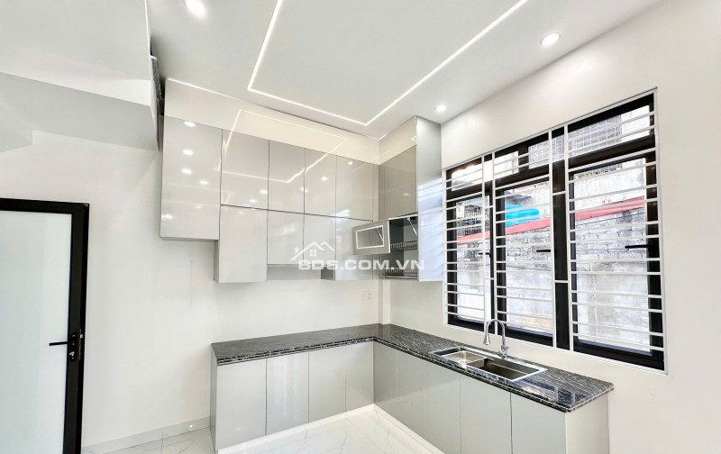 Nhà Đồng Hoà Kiến An ô tô đỗ cửa 4 tầng giá chỉ 3,05 tỷ ngay trung tâm
