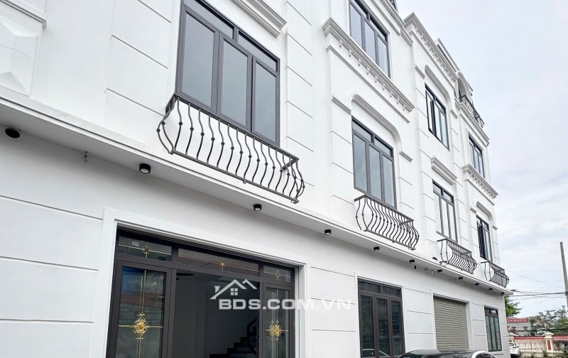 Nhà Đồng Hoà Kiến An ô tô đỗ cửa 4 tầng giá chỉ 3,05 tỷ ngay trung tâm