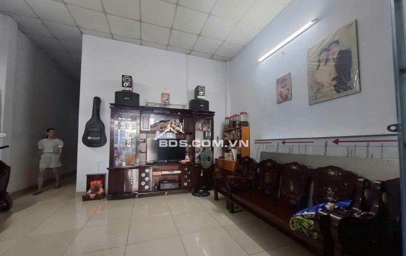 ĐÌNH  PHONG PHÚ CHỈ 3 TỶ 999 – NHÀ 2 TẦNG, HẺM XE TẢI - Ô TÔ NGỦ TRONG NHÀ – 100M² (5×20)