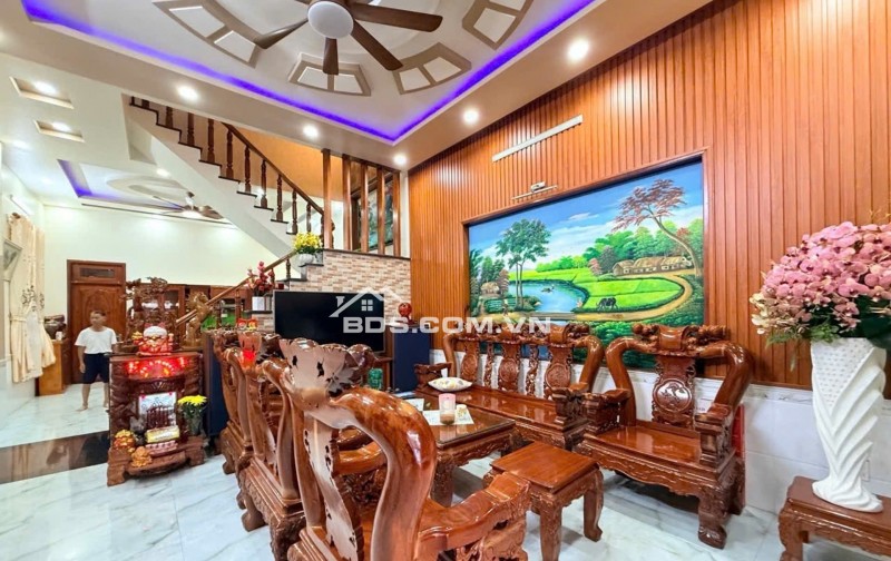  18 TỶ – BIỆT THỰ + 9 CHDV – 2 MT NGUYỄN TRI PHƯƠNG, DĨ AN