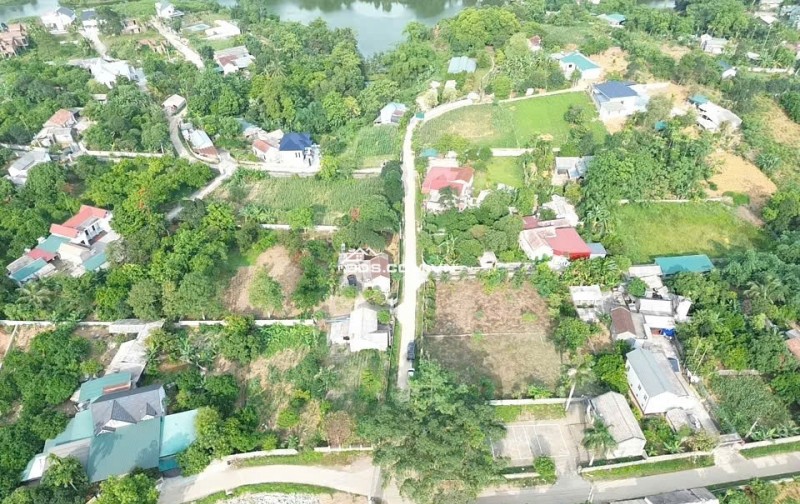 3.87 tỷ sở hữu Lô góc 700m2 có 100m2 ont, Trục Chính, sát nhà văn hóa, vị trí ngã tư trung tâm xã.