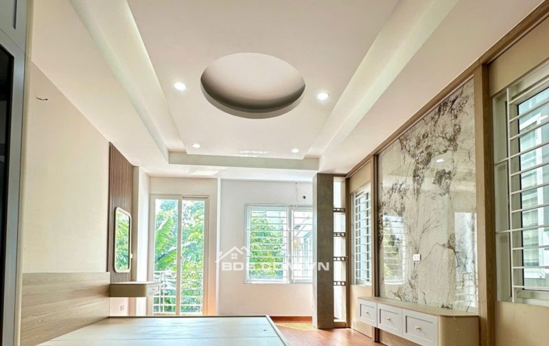  NHÀ ĐẸP FULL NỘI THẤT SẴN Ở - LÔ GÓC 2 THOÁNG - GẦN PHỐ - BẠT NGÀN TIỆN TÍCH - SỔ VUÔNG ĐẸP 