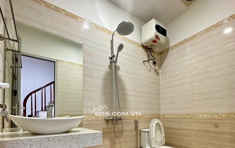  NHÀ ĐẸP FULL NỘI THẤT SẴN Ở - LÔ GÓC 2 THOÁNG - GẦN PHỐ - BẠT NGÀN TIỆN TÍCH - SỔ VUÔNG ĐẸP 