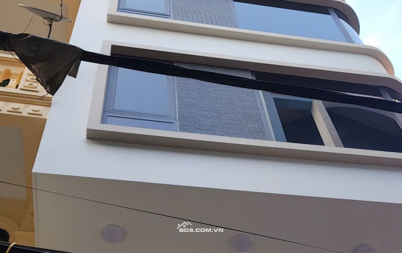 BÁN NHÀ 7 TẦNG, GÓC 3 MẶT ĐƯỜNG, SỐ 4 NGÕ 521 NGUYỄN TRÃI. LH:0393111533 HOẶC 0934306688.